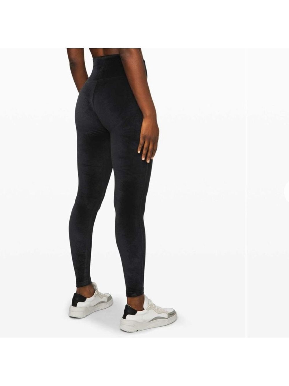 Lululemon Wunder Lounge High-Rise Tight 28" *Velvet
Black Size 4